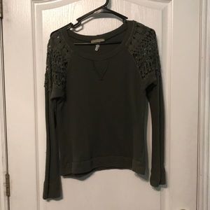 Green long sleeve shirt